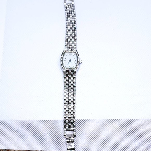 Ladies Japanese Movmt Quartz battery watch w/crystal halo 12hr pearlized face 7" - Picture 1 of 6